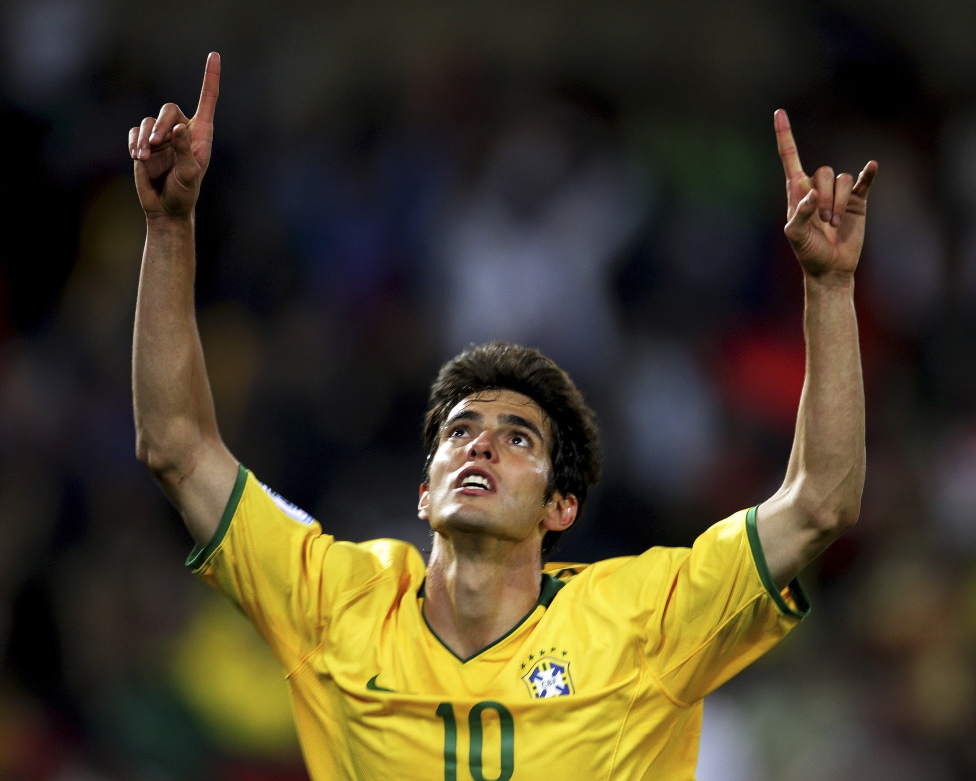 Kaka trở lại Tuyển Brazil ở tuổi 35