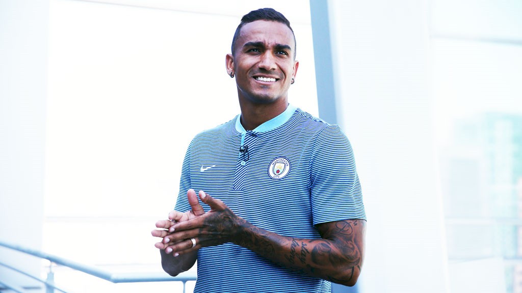 Danilo trở th&agrave;nh t&acirc;n binh thứ 5 của Man City trong H&egrave; n&agrave;y