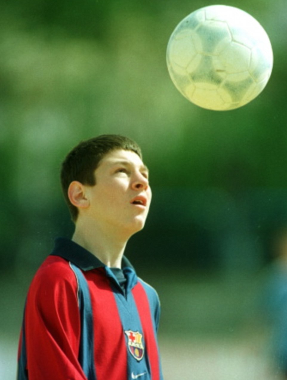 Lionel Messi n&acirc;ng tầm nghệ thuật b&oacute;ng đ&aacute; (B&agrave;i 3)