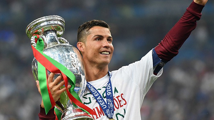 FIFA muốn "ngăn" Ronaldo đá CK Champions League để dồn sức cho Confed Cup