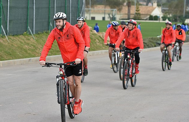 Liverpool: Ăn no, ngủ kỹ mới đá tốt