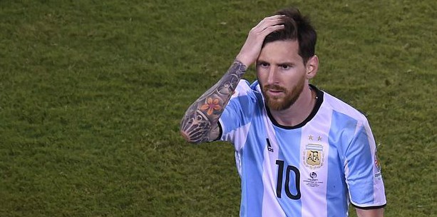 Lionel Messi hết cửa giành Bóng vàng FIFA 2016?