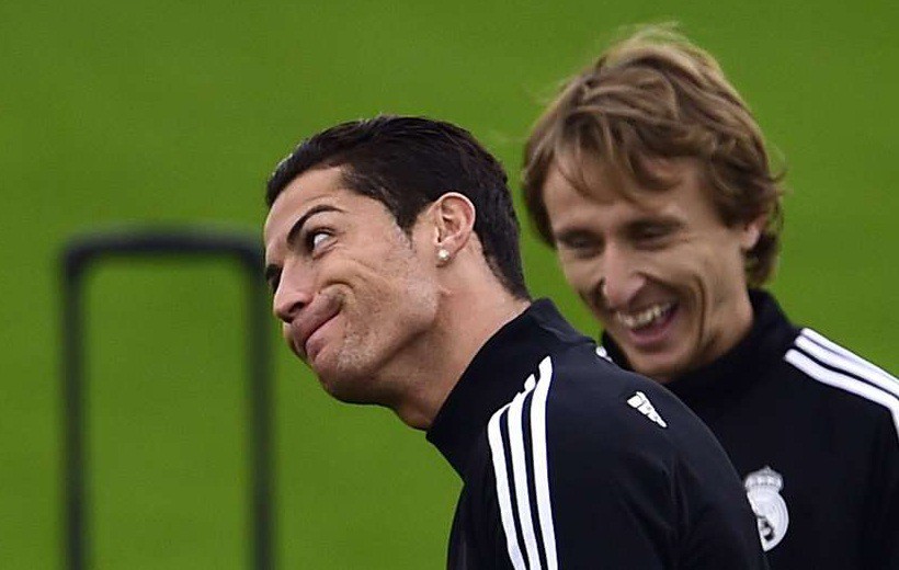 Modric biến Ronaldo thành "gã hề"