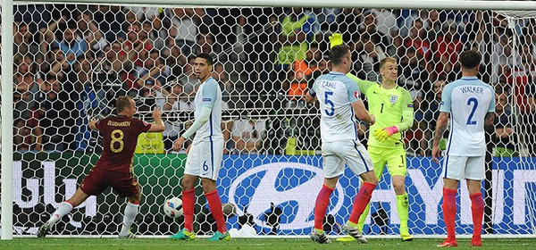 HLV Roy Hodgson: Đây là thất bại cay đắng của tuyển Anh