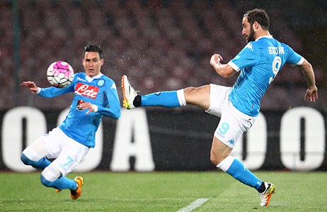 Nửa tá tiền đạo Liverpool không bằng một Higuain