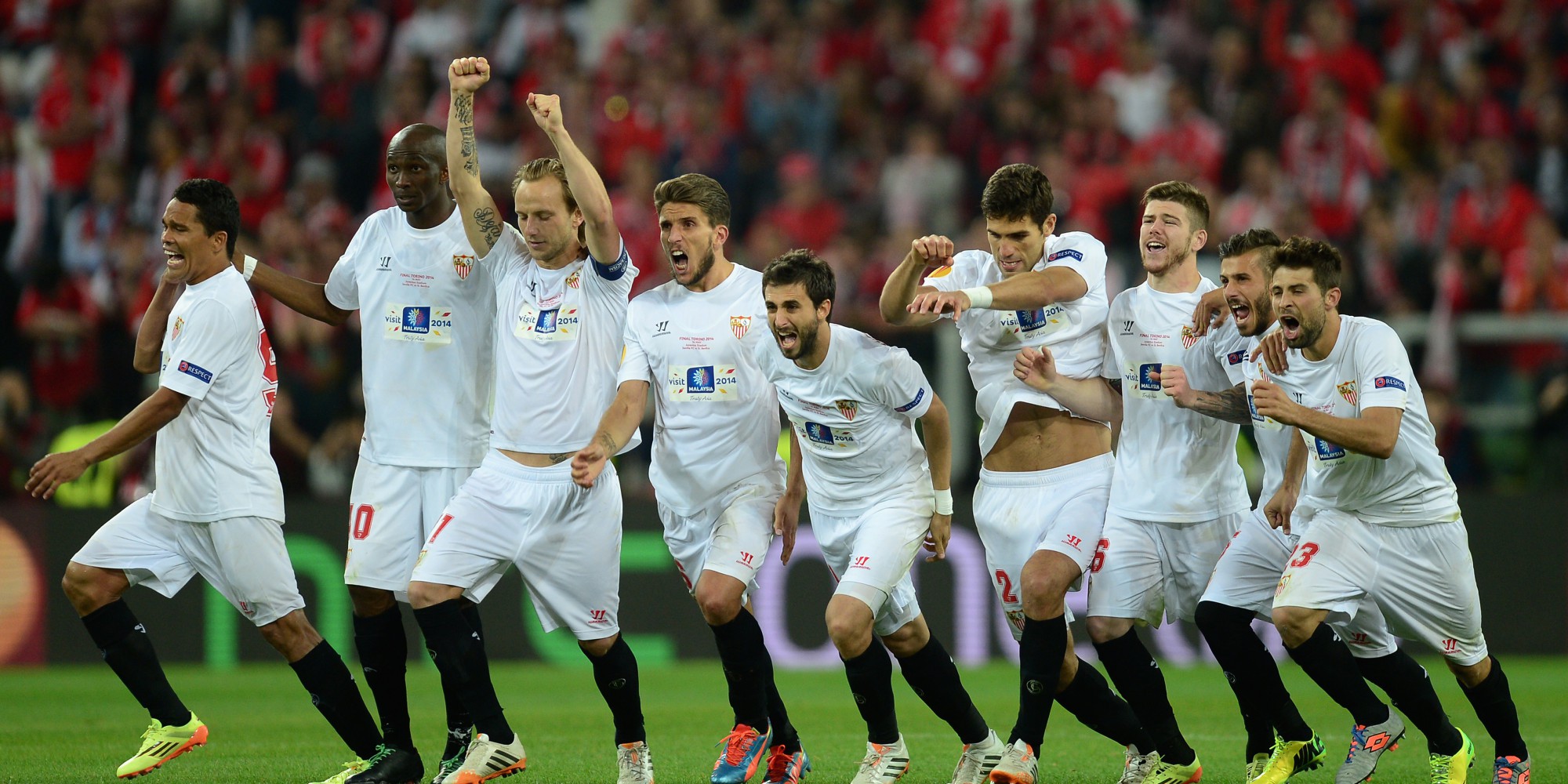 CK Europa League v&agrave; vinh quang tr&ecirc;n chấm phạt đền