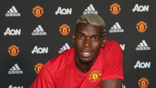 Mối quan hệ giữa tiền thưởng v&agrave; chuyển nhượng ở Premier League