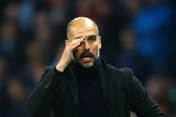 Pep Guardiola: "Ở Man City, ngay cả tôi cũng có thể bị đá ra đường"