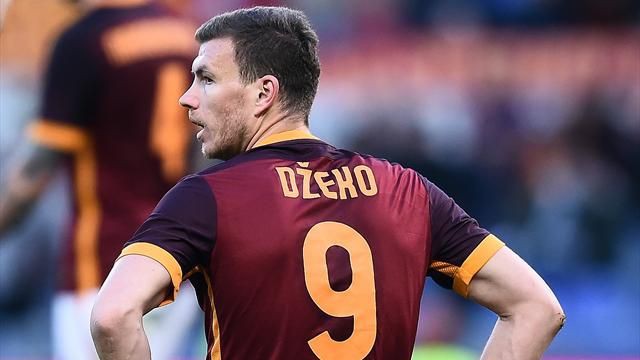 Pha bỏ lỡ đáng tiếc của năm thuộc về Dzeko?