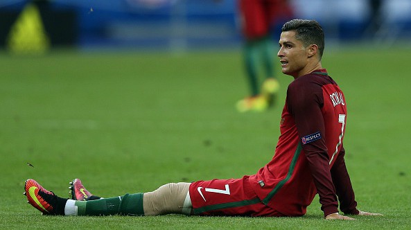 Ronaldo chữa bệnh bằng liệu pháp "không đảm bảo"