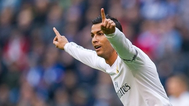 Cristiano Ronaldo - Kỷ lục cách một pha nổ súng