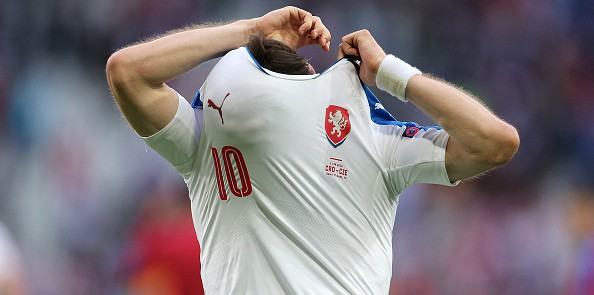 Rosicky sớm chia tay EURO 2016 vì chấn thương