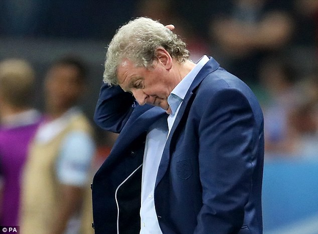 Roy Hodgson từ chức HLV trưởng đội tuyển Anh