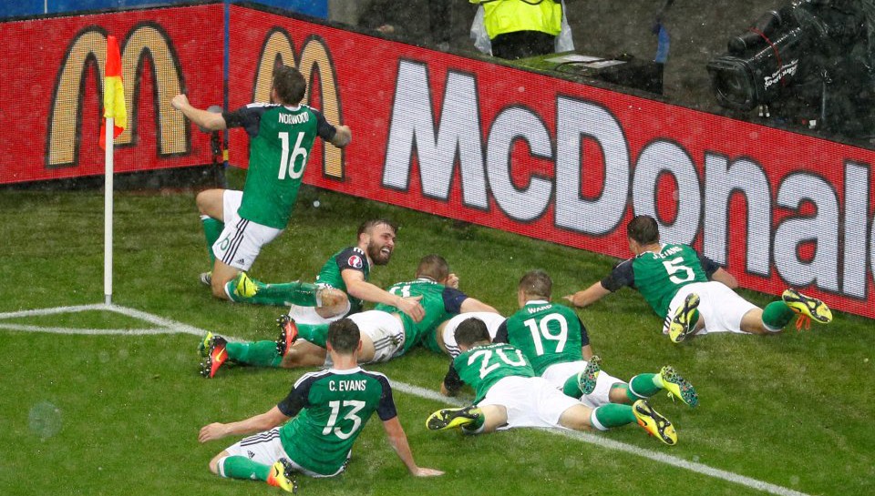 Slovakia và Bắc Ireland chắc suất vào vòng 1/8 EURO 2016