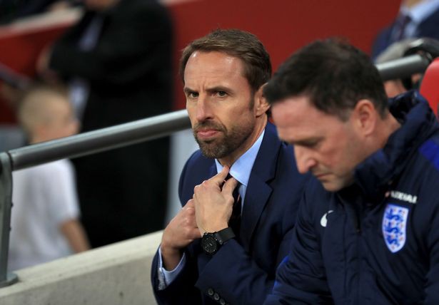 HLV Gareth Southgate vừa nhận thưởng n&oacute;ng 250.000 bảng/năm