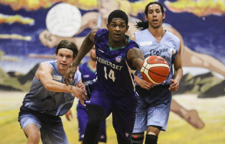 Tân binh của Hanoi Buffaloes, Jason Carter kịp ra mắt trận derby