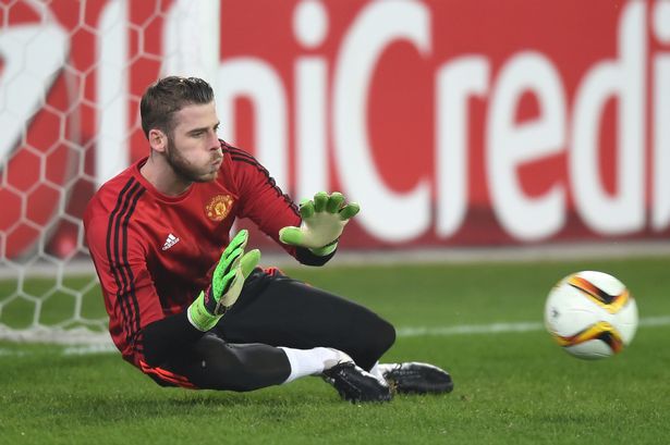 Tình huống dẫn đến chấn thương của De Gea