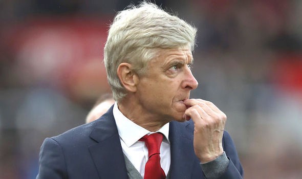 HLV Wenger đang khó xử khi lựa chọn hàng công cho Arsenal HLV Wenger đang khó xử khi lựa chọn hàng công cho Arsenal