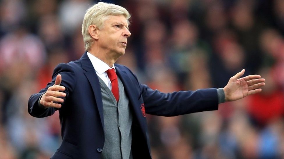 Wenger không hài lòng với các quyết định của trọng tài chính Wenger không hài lòng với các quyết định của trọng tài chính