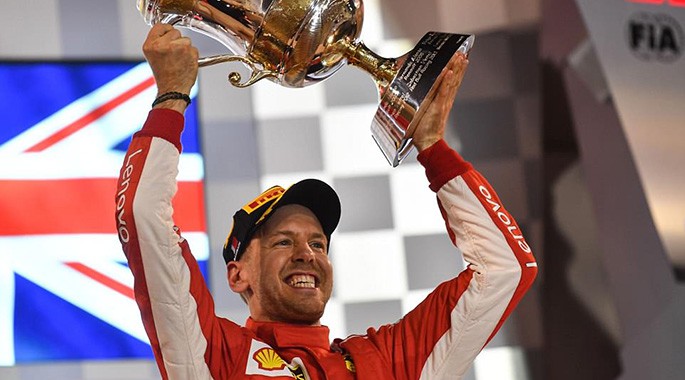 Bahrain GP 2018: Vettel thăng hoa trong ngày Ferrari gặp vận rủi