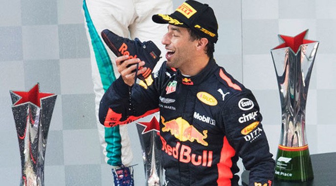 Ricciardo tự tin vô địch Barcelona GP dù... đâm xe ở màn đua thử