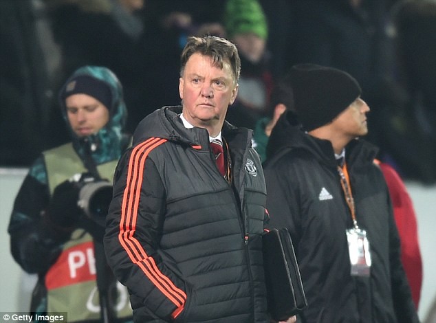 Van Gaal biện hộ thất bại một cách... ba phải