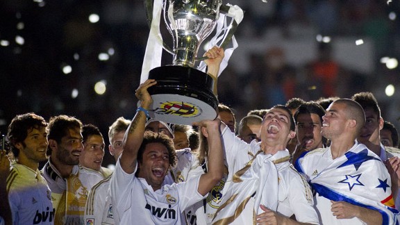 Real đăng quang danh hiệu La Liga năm 2012 nhờ phong độ ấn tượng của Ronaldo Hình ảnh: Real đăng quang danh hiệu La Liga năm 2012 nhờ phong độ ấn tượng của Ronaldo