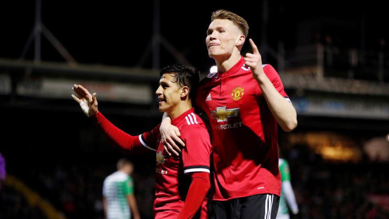 Video: Man Utd đè bẹp Yeovil trong ngày bom tấn Sanchez ra mắt