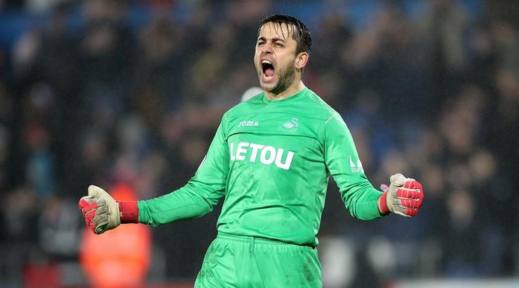 Fabianski đang vươn mình trở thành một trong những thủ môn hàng đầu TG Hình ảnh: Fabianski đang vươn mình trở thành một trong những thủ môn hàng đầu TG