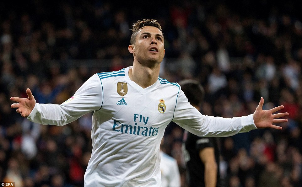 Thống kê không tưởng sau cú poker của Ronaldo giúp Real hạ Girona