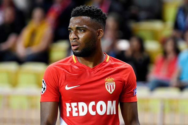 H&igrave;nh ảnh: Lemar khao kh&aacute;t được kho&aacute;c &aacute;o Barca