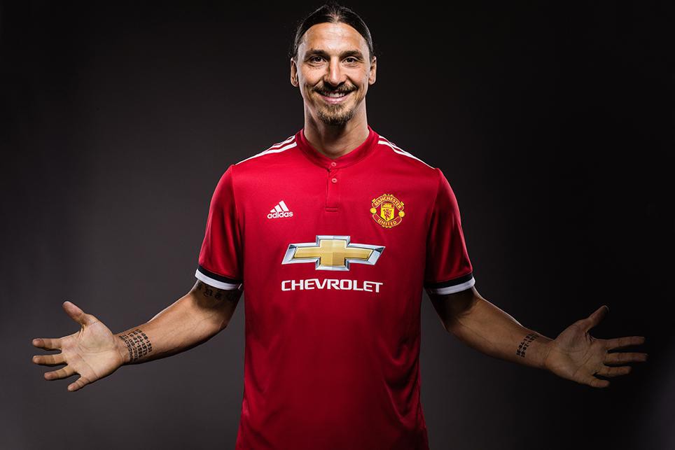 Ngay từ ngày đầu tiên tới Old Trafford, Ibra đã tự ví mình là vị Chúa ở đây Ngay từ ngày đầu tiên tới Old Trafford, Ibra đã tự ví mình là vị Chúa ở đây