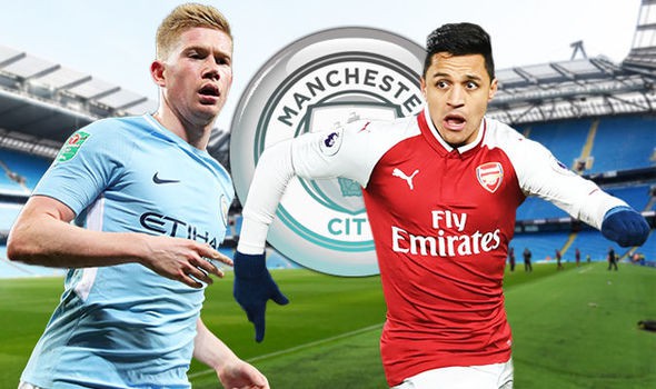 H&igrave;nh ảnh: De Bruyne ch&agrave;o đ&oacute;n Sanchez tới Man City