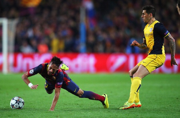 "Kịch sỹ" Neymar và Top 15 pha "ăn vạ kinh điển" của BĐTG (Kỳ 2)