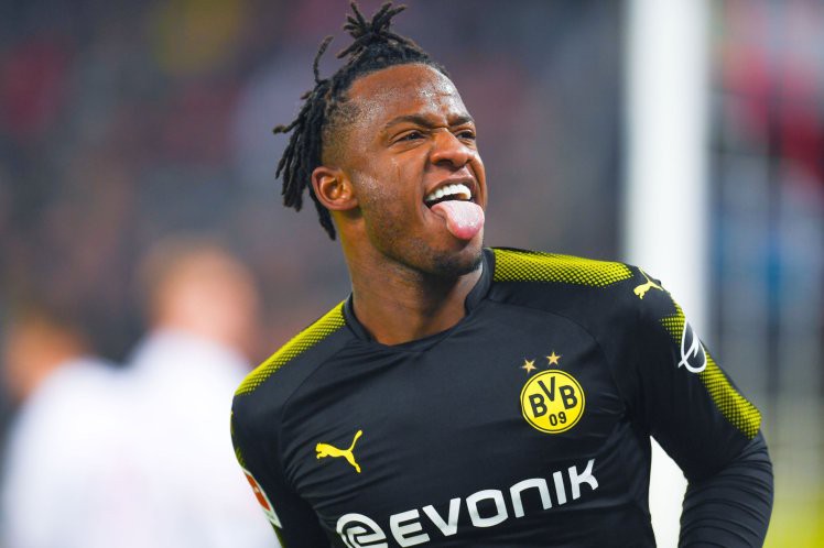 Tin bóng đá ngày 14/3: Nhờ Batshuayi, Chelsea nhận núi tiền từ Dortmund