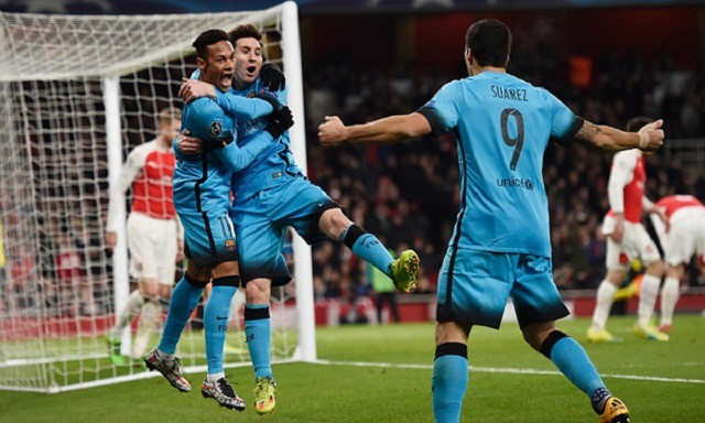 Góc chiến thuật: “Con tắc kè” Barca và chiếc bẫy của Enrique
