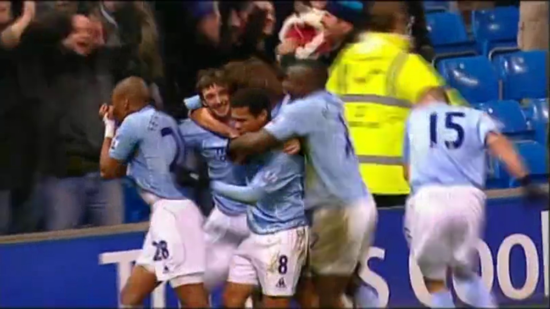 10 cú vô lê đẹp nhất lịch sử Man City
