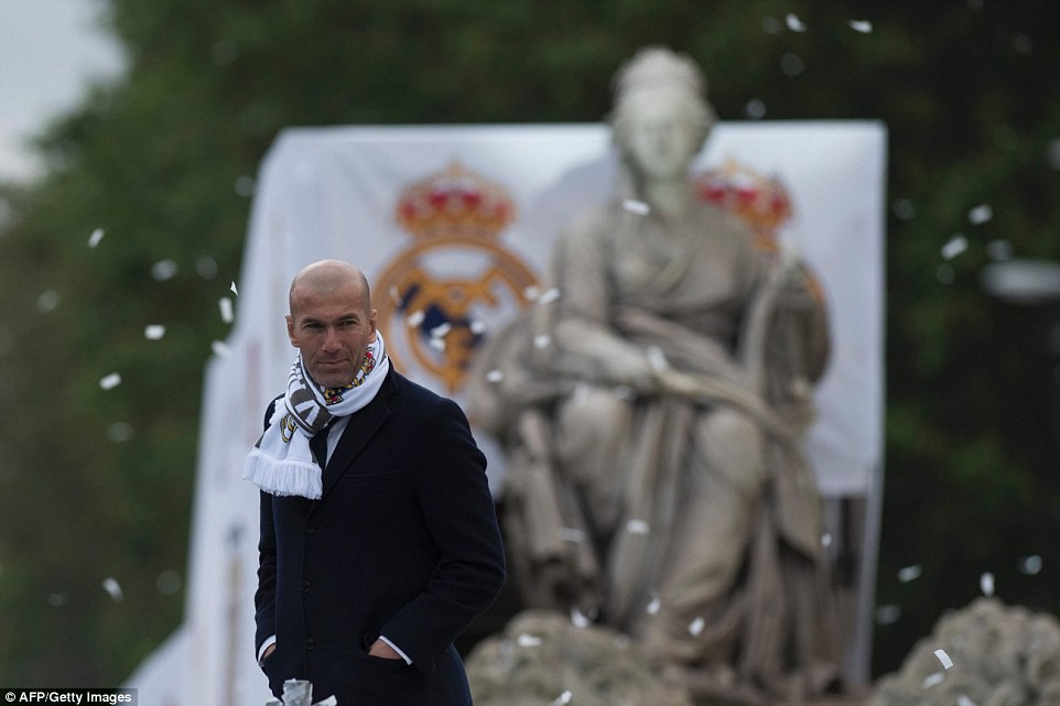 Đ&acirc;y l&agrave; lần thứ 7 Zidane gi&agrave;nh C&uacute;p Ch&acirc;u &Acirc;u tr&ecirc;n cả cương vị cầu thủ v&agrave; HLV.