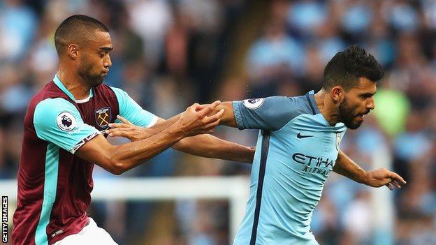 Sergio Aguero có thể bỏ lỡ derby Manchester