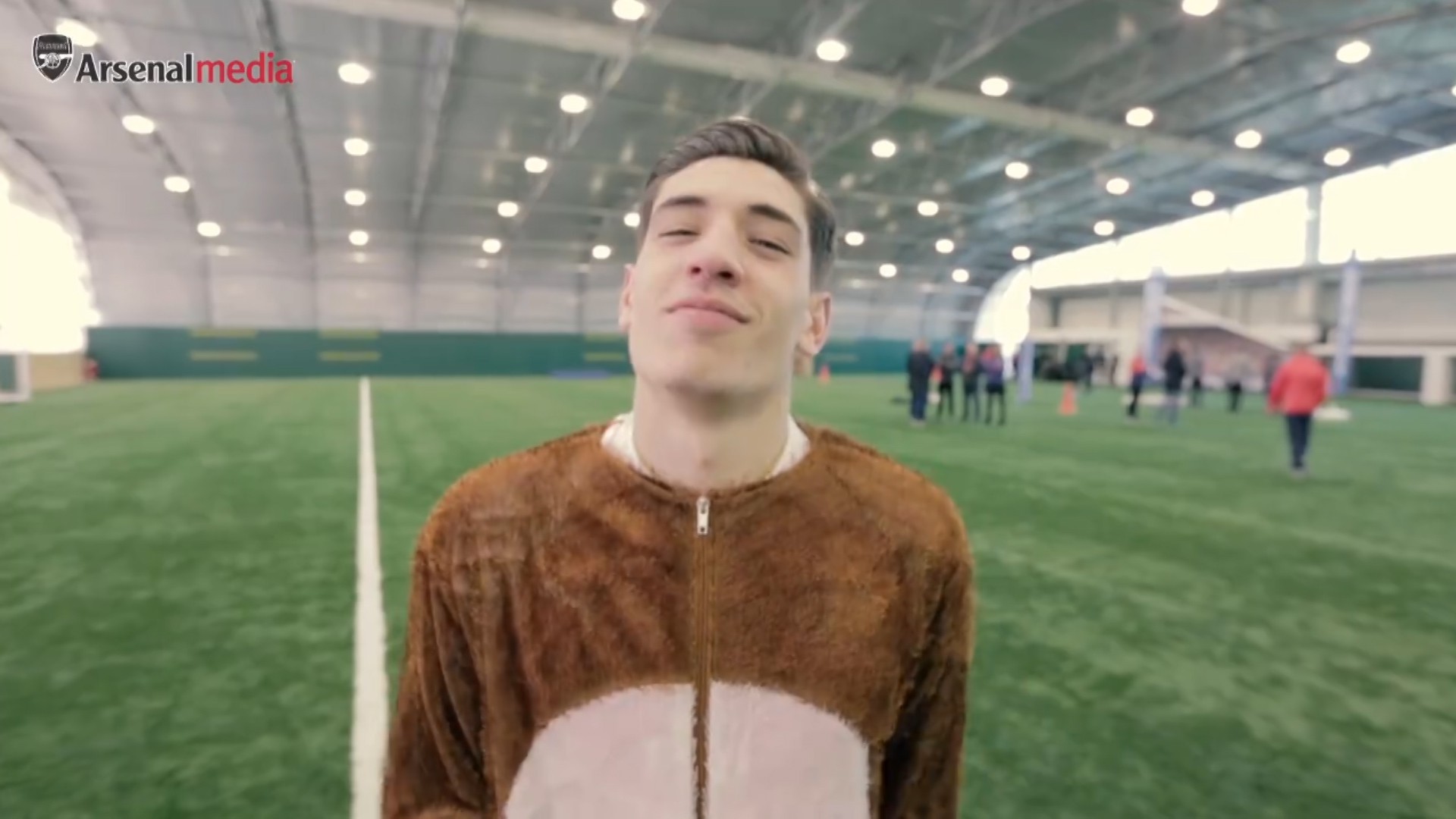 Anh tuần lộc dễ thương - Hector Bellerin
