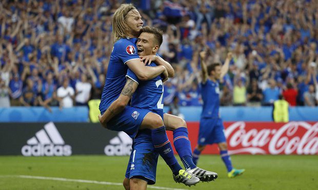 Iceland 2-1 Áo: Ngày lịch sử của Iceland