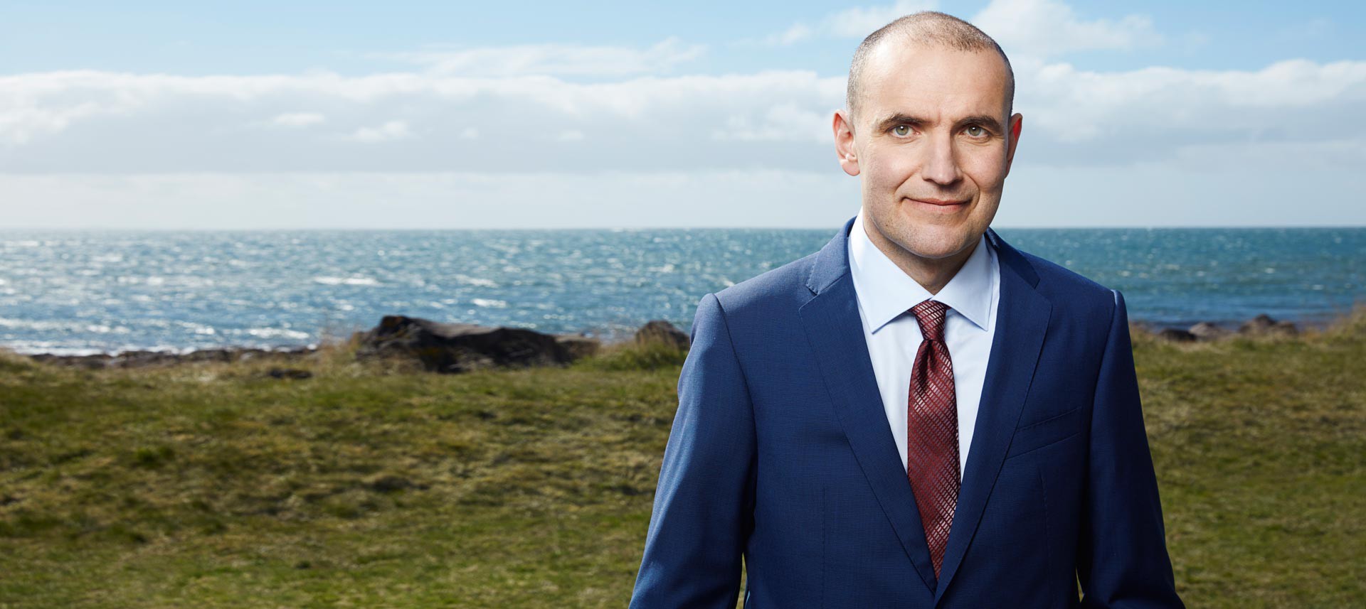 Tổng thống Iceland quyết hóa "thường dân" tại Pháp