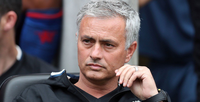 Mourinho: Ai không ra sân trong các trận giao hữu sẽ bị bán