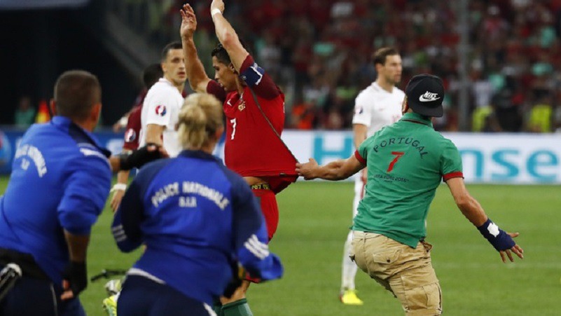 UEFA ra án phạt với Bồ Đào Nha