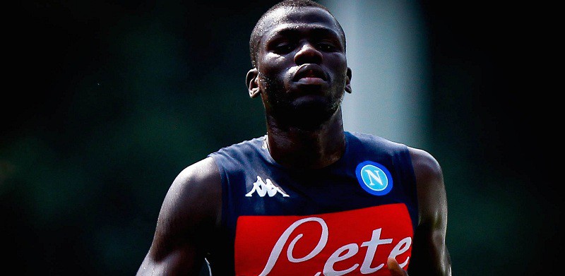 Everton chi đậm cho Koulibaly, Man Utd khó bán Schweinsteiger