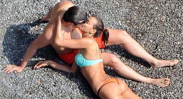 Hình ảnh chứng minh Irina Shayk và Bradley Cooper vẫn bên nhau