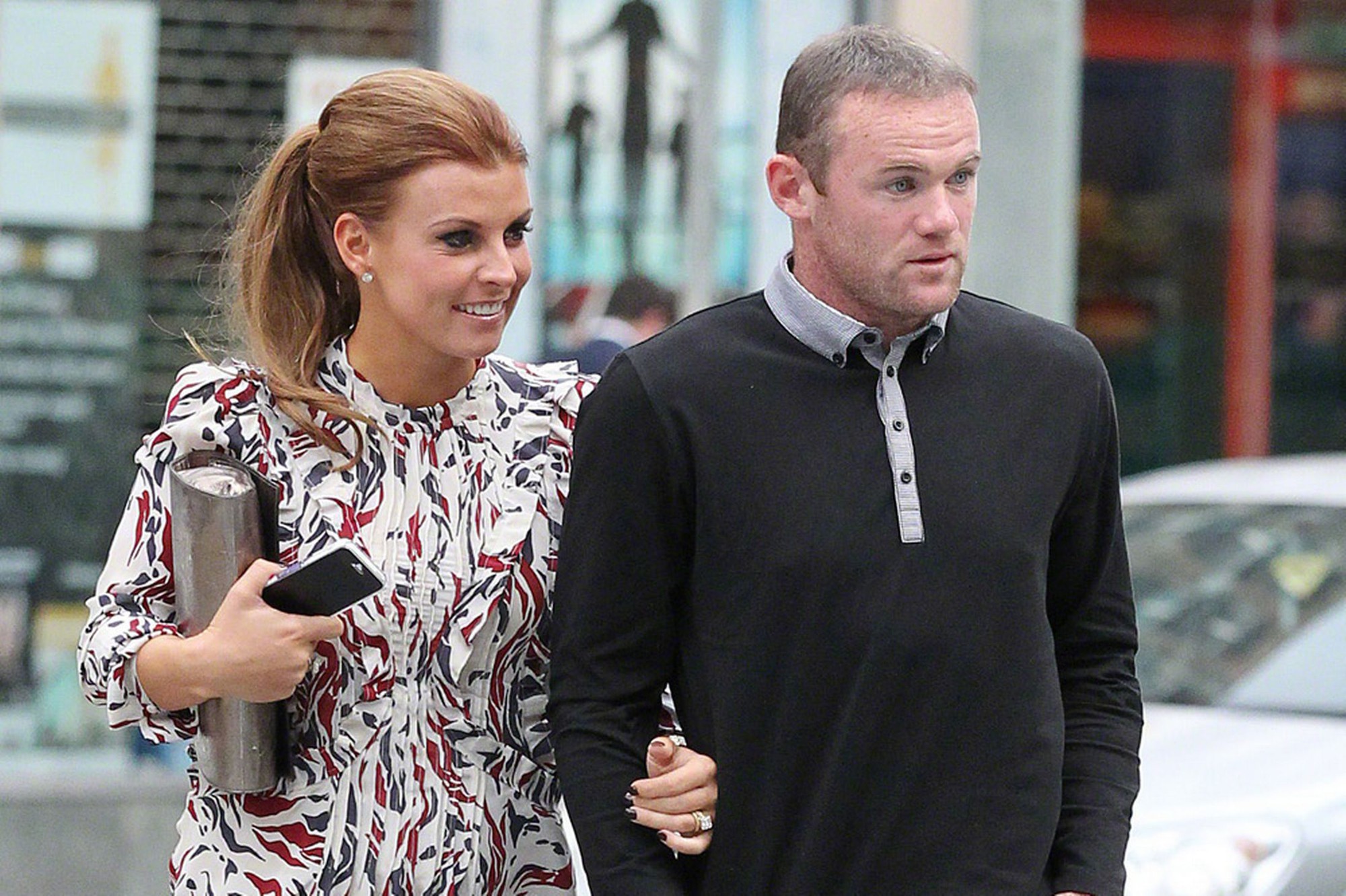 Học theo Kim Kardashian, Coleen Rooney ăn nhau thai của mình