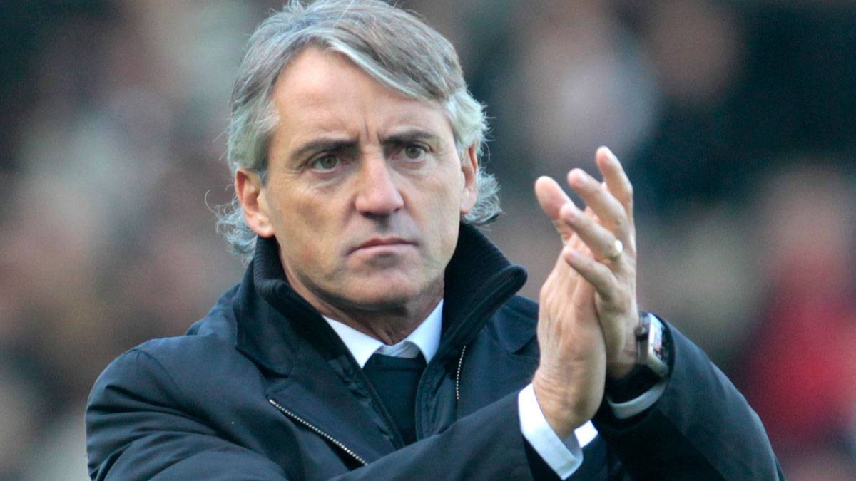 Inter sa thải HLV Mancini, bổ nhiệm Frank de Boer