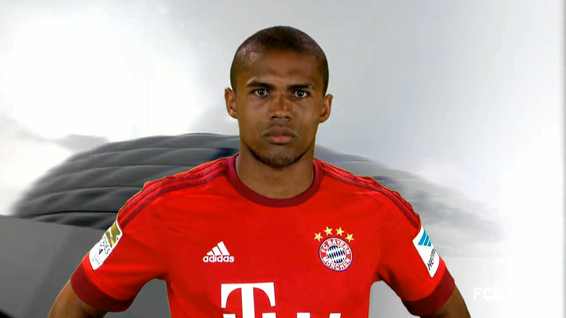 Mãn nhãn với kỹ thuật tuyệt vời của Douglas Costa