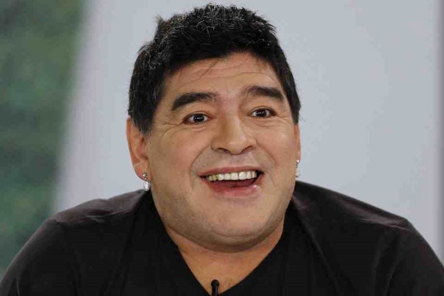 Maradona cắt bớt dạ dày để... sớm lấy vợ